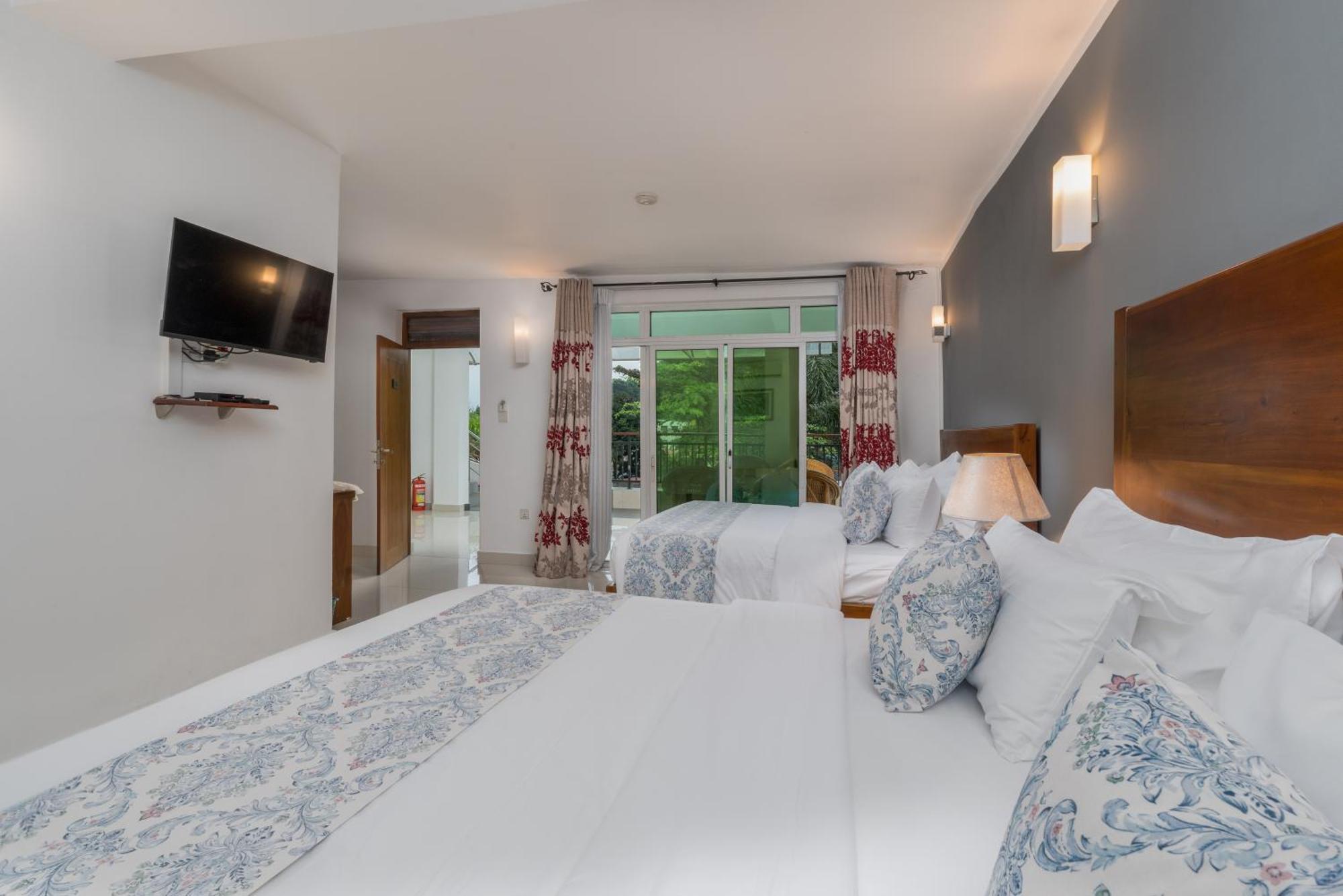 Hotel Travellers Nest Kandy Zewnętrze zdjęcie