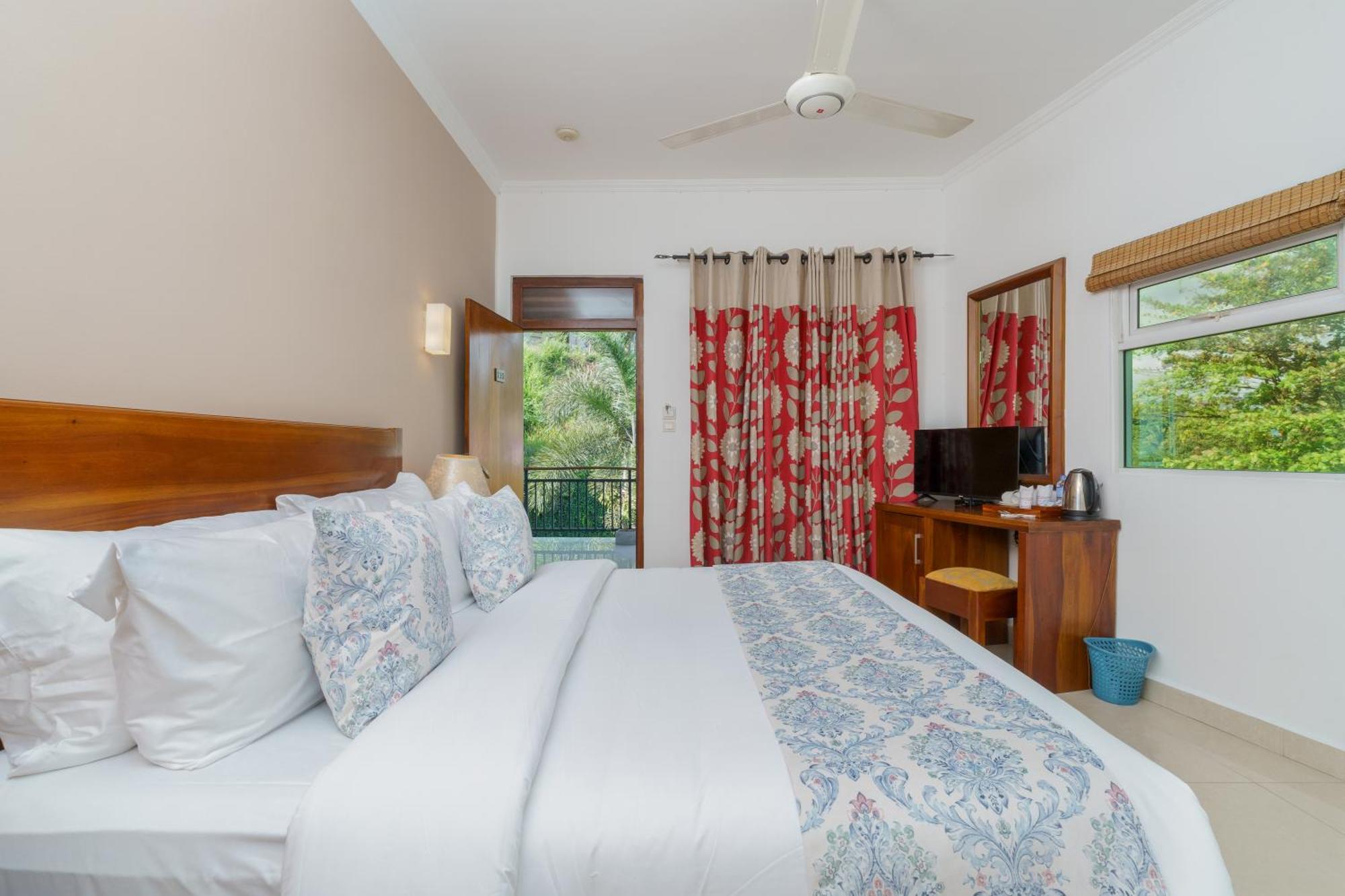Hotel Travellers Nest Kandy Zewnętrze zdjęcie